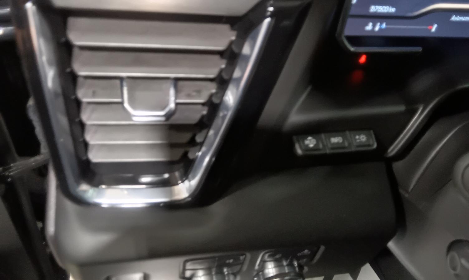 2025 GMC Sierra 1500 - Image 27