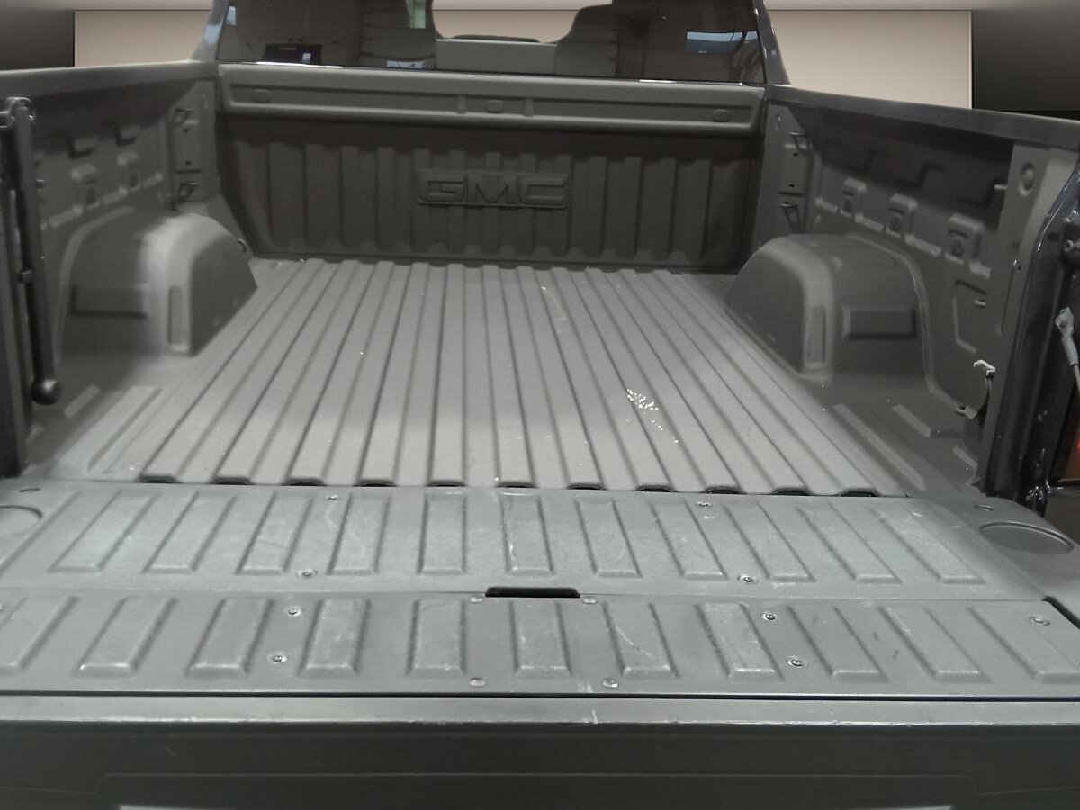 2025 GMC Sierra 1500 - Image 35
