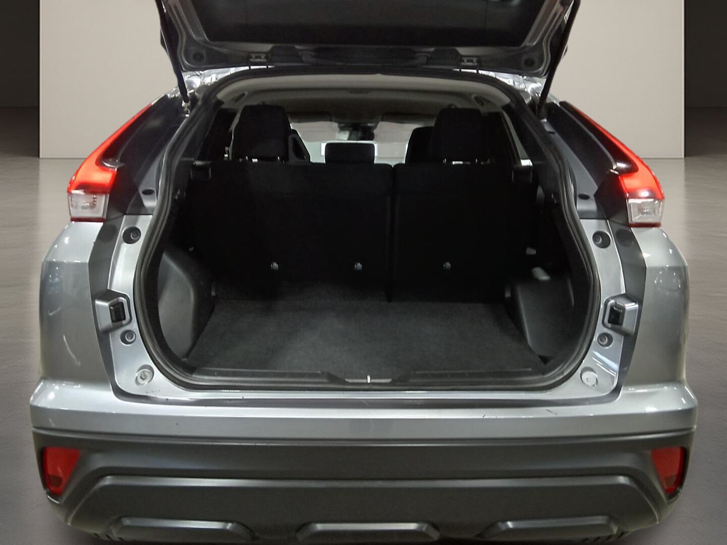 2022 Mitsubishi Eclipse Cross - Image 21