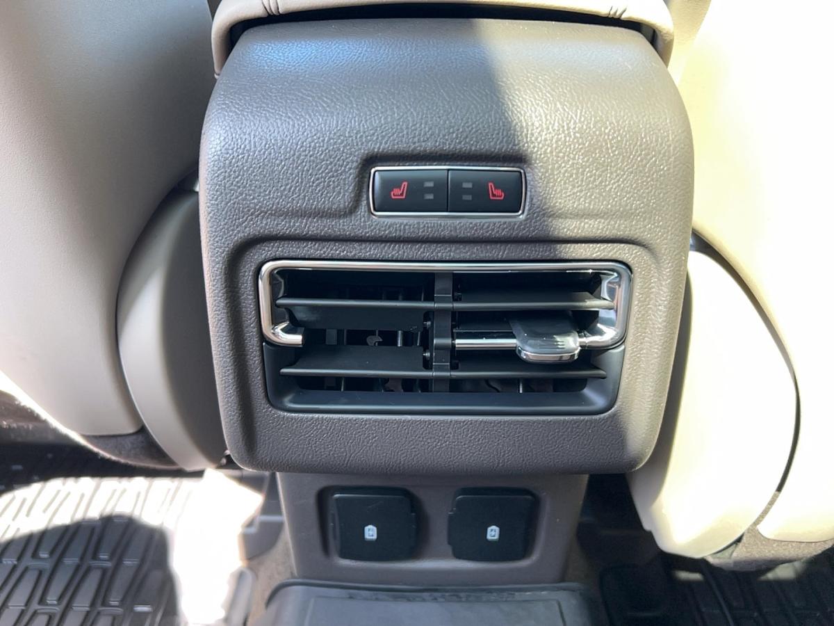 2021 Lincoln Corsair - Image 18