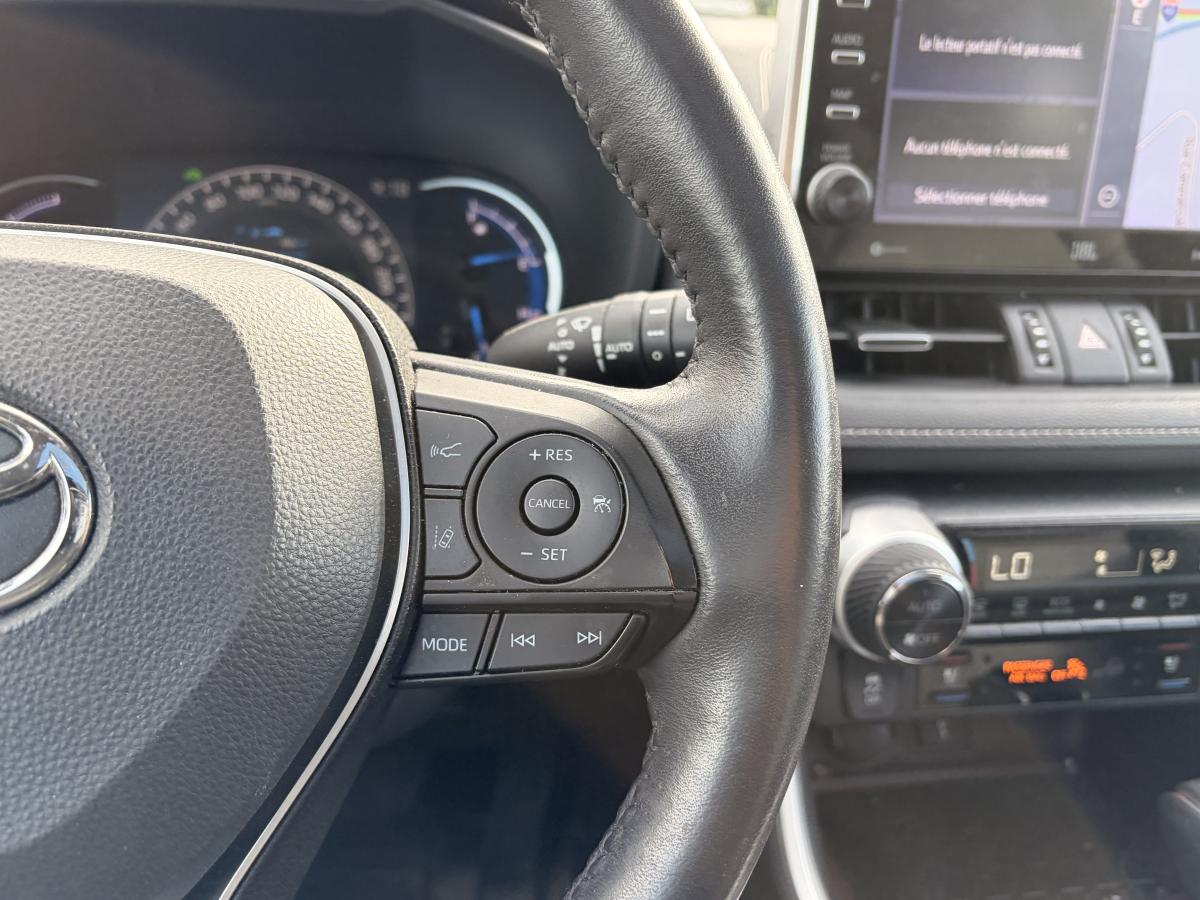 2022 Toyota RAV4 - Image 13