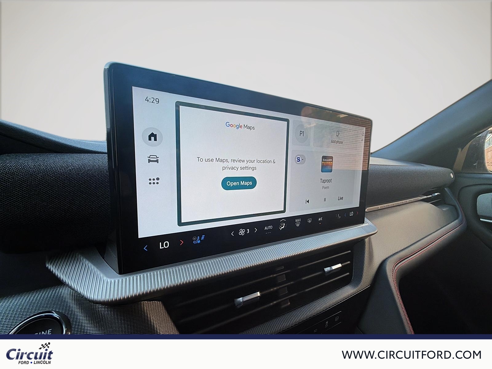 2025 Ford Explorer - Image 17