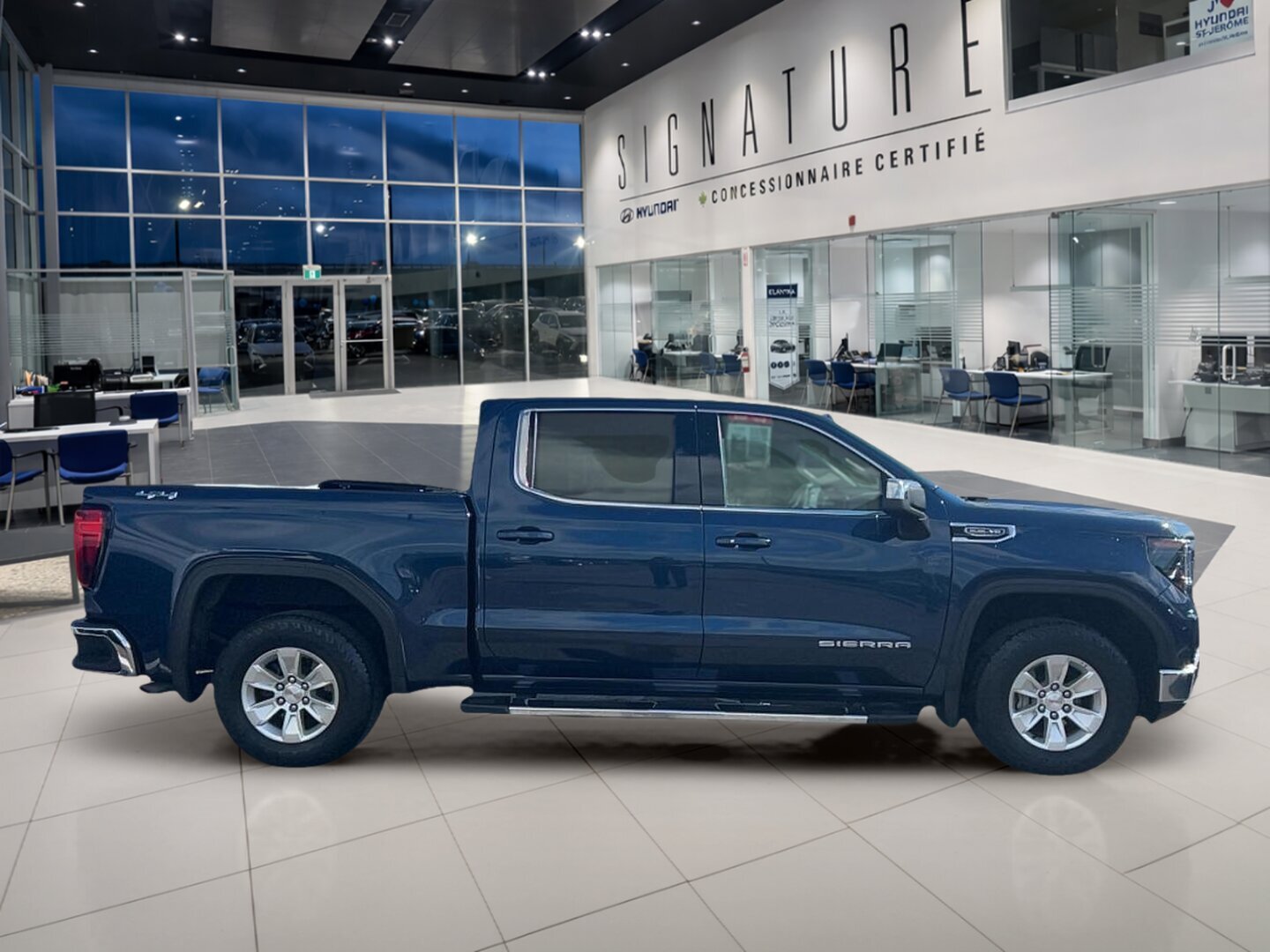 2023 GMC Sierra 1500 - Image 4