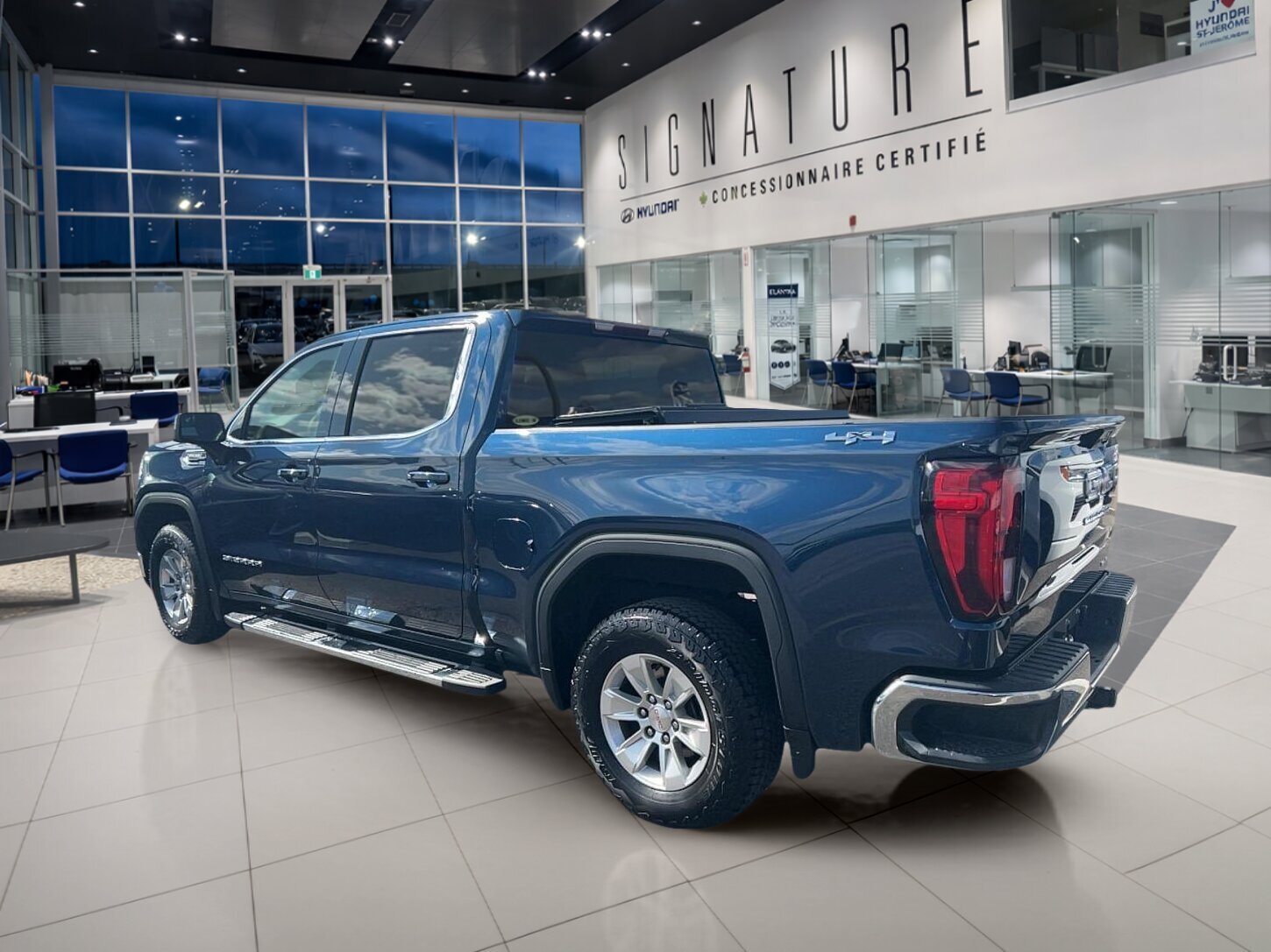 2023 GMC Sierra 1500 - Image 7