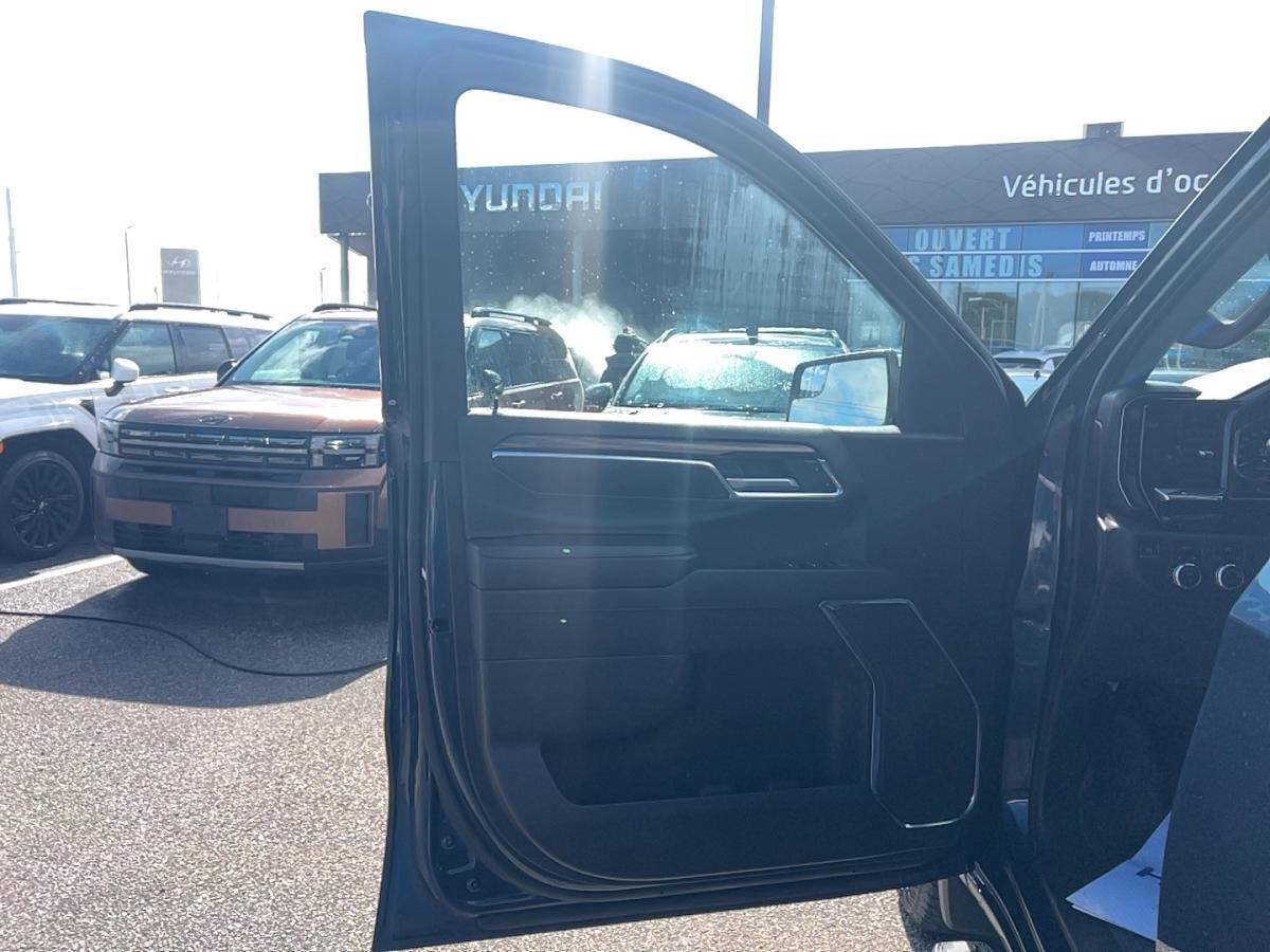 2023 GMC Sierra 1500 - Image 14