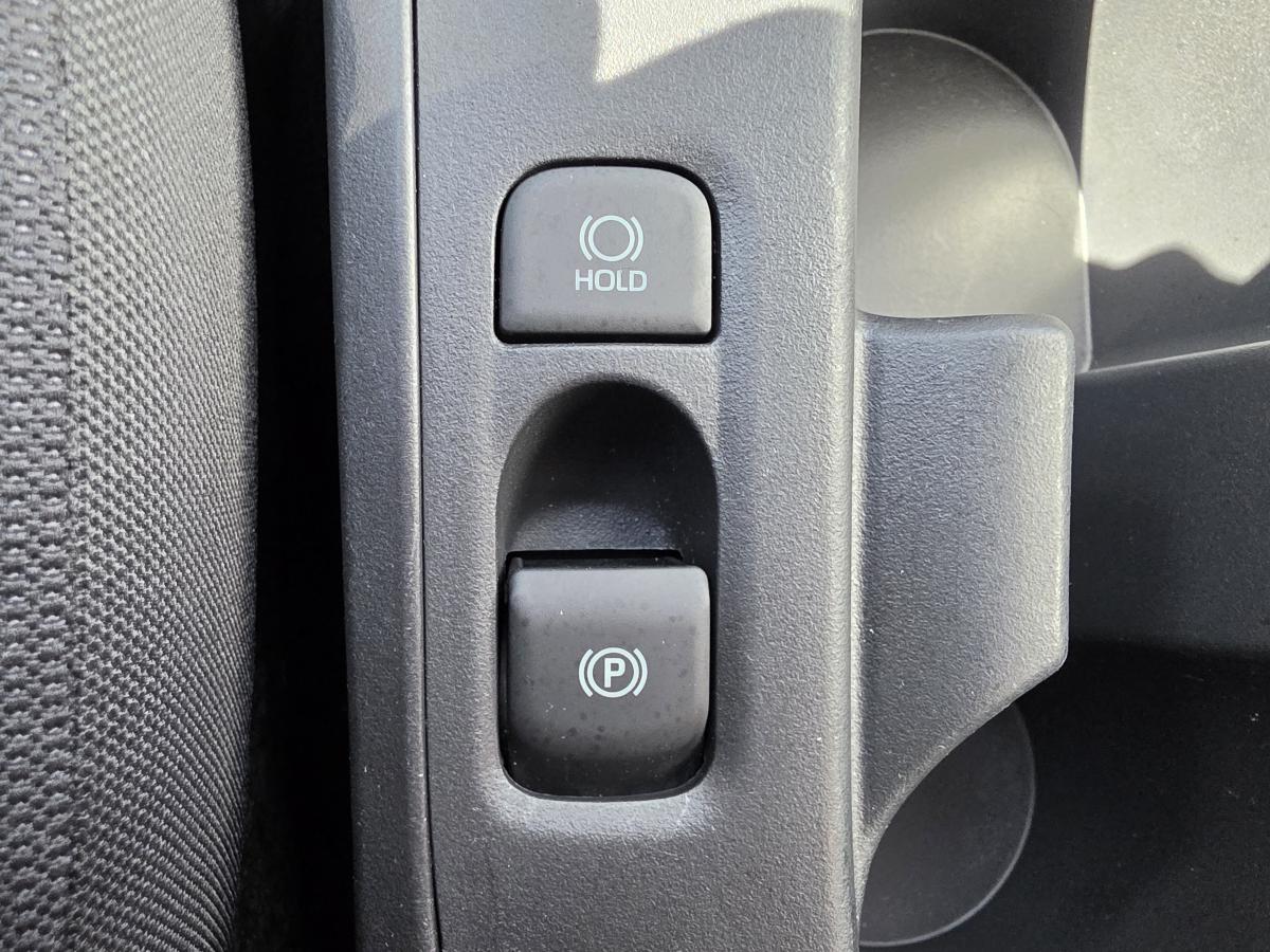 2023 Toyota Corolla - Image 32