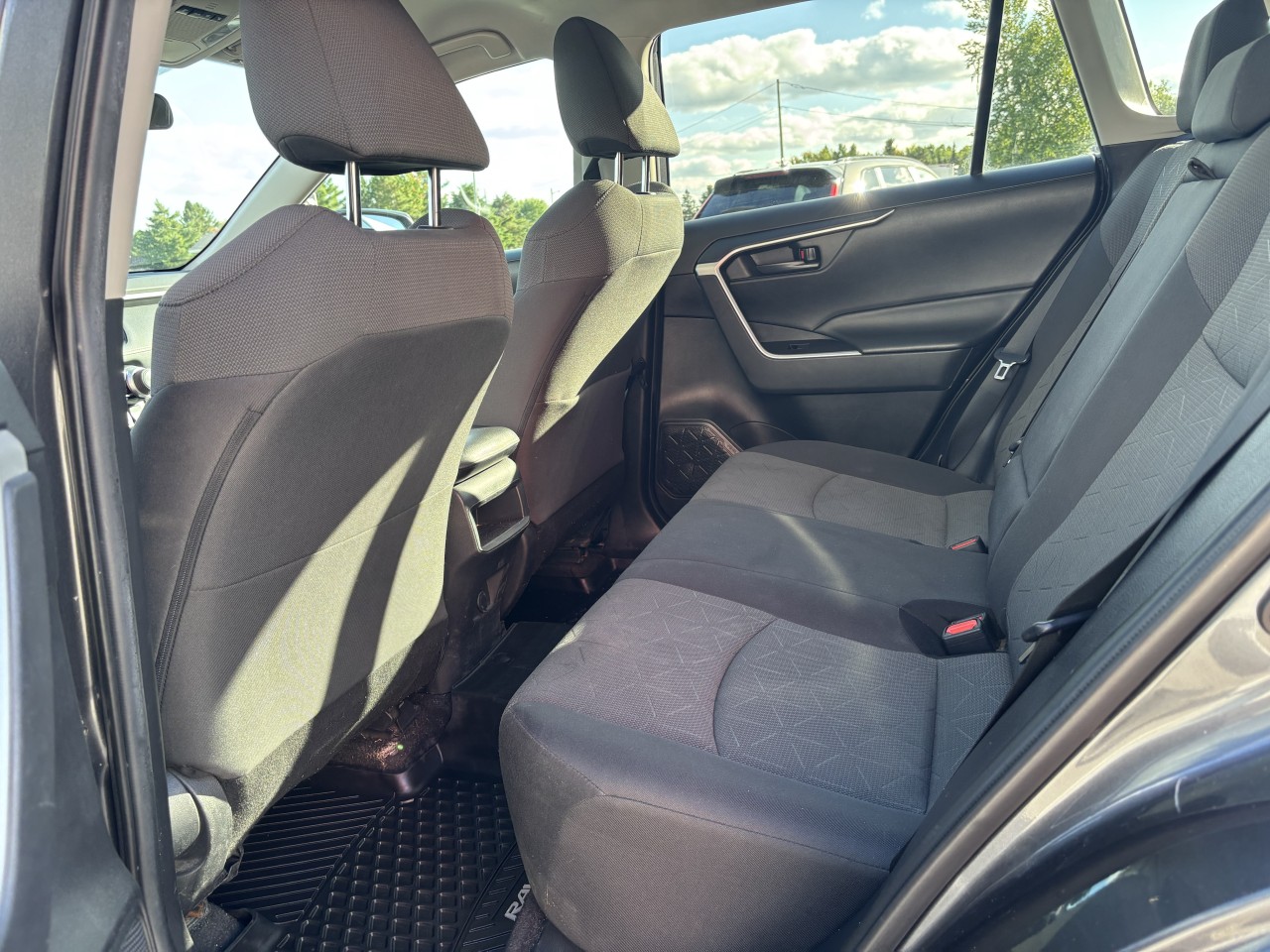 2021 Toyota RAV4 - Image 10