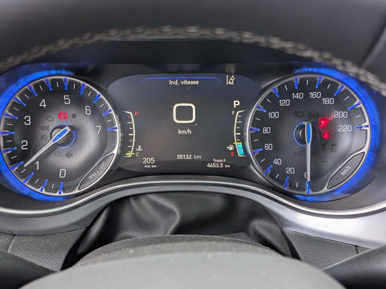 2025 Chrysler Pacifica - Image 15