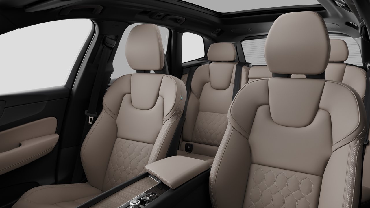 2027 Volvo XC60 - Image 12