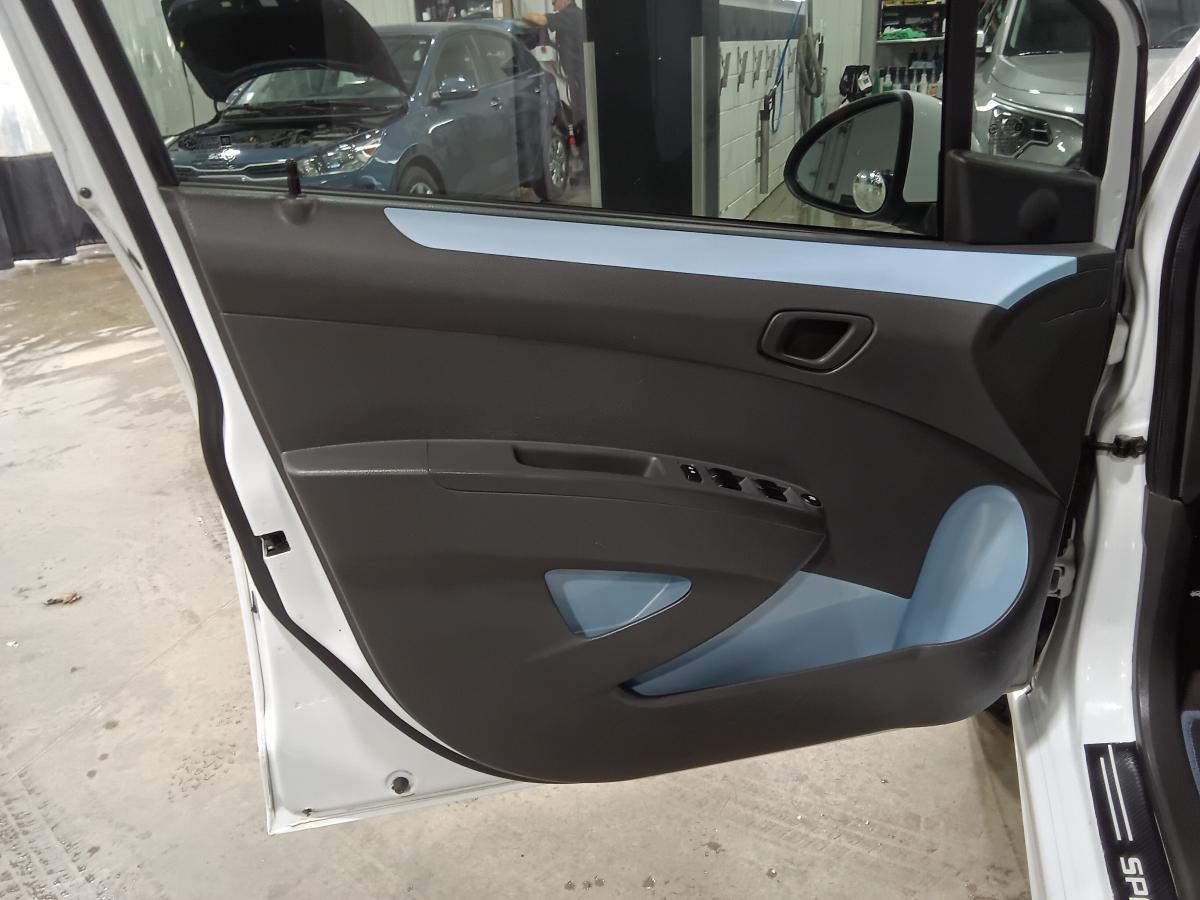 2016 Chevrolet Spark EV - Image 17