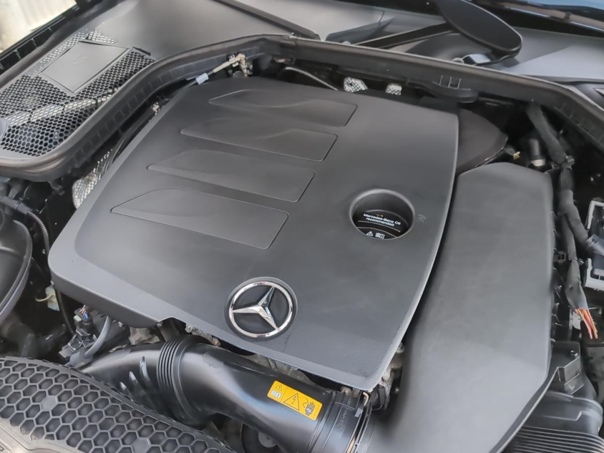 2023 Mercedes-Benz C 300 - Image 6