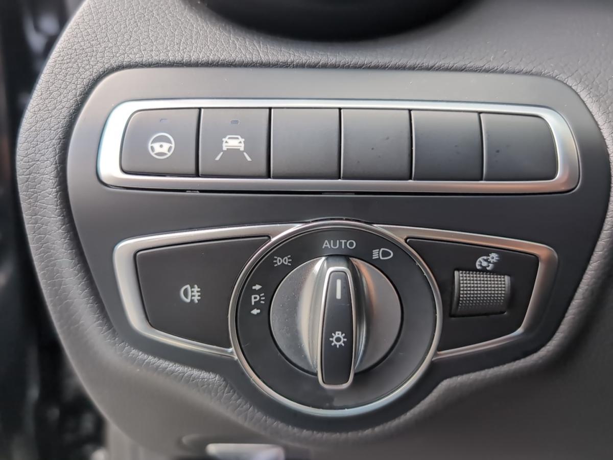 2023 Mercedes-Benz C 300 - Image 25