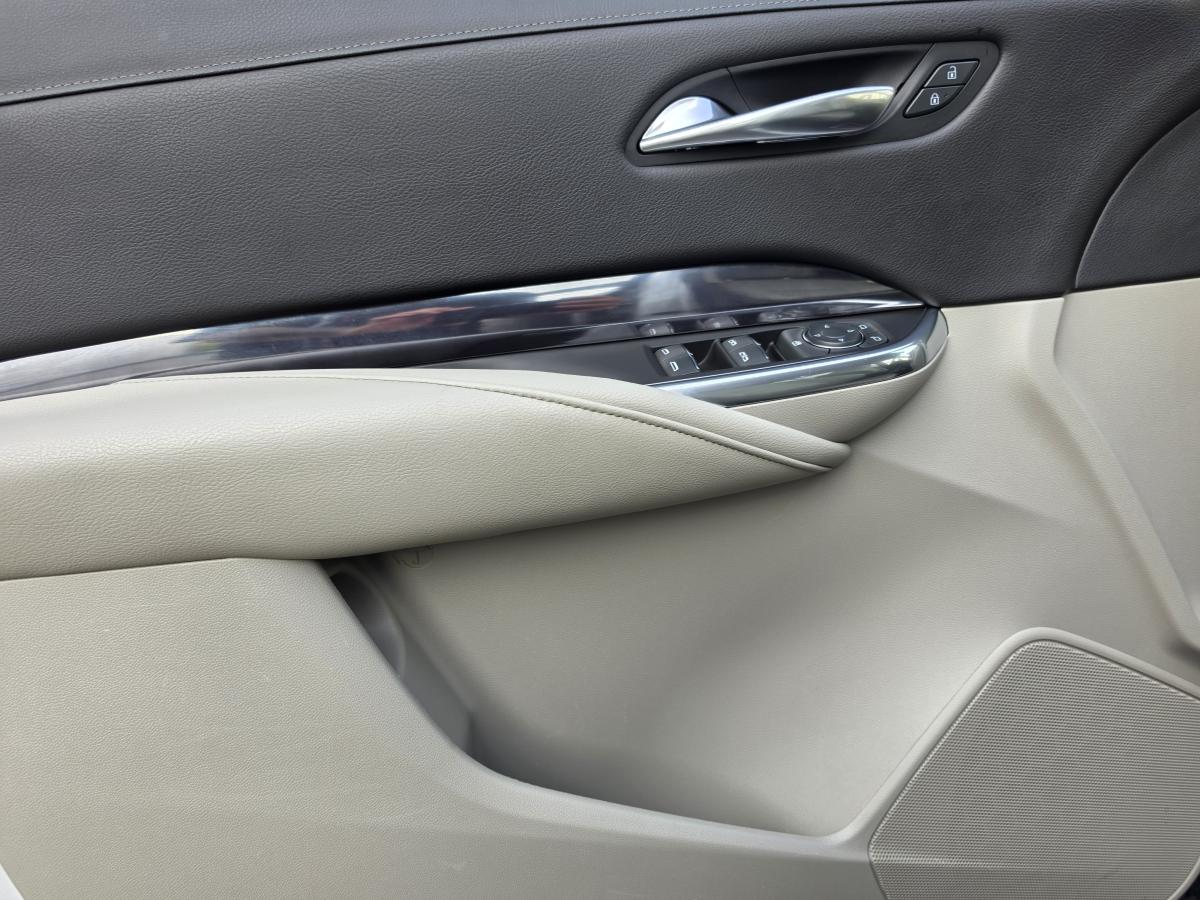 2019 Cadillac XT4 - Image 19