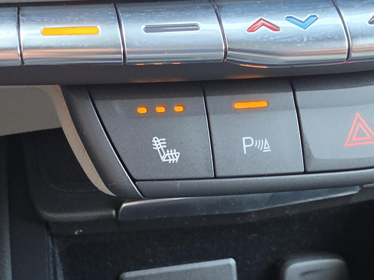 2019 Cadillac XT4 - Image 30
