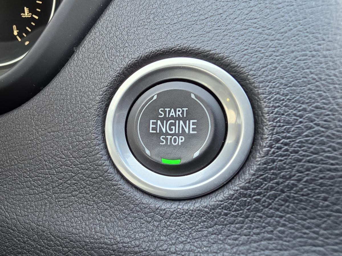 2019 Cadillac XT4 - Image 32