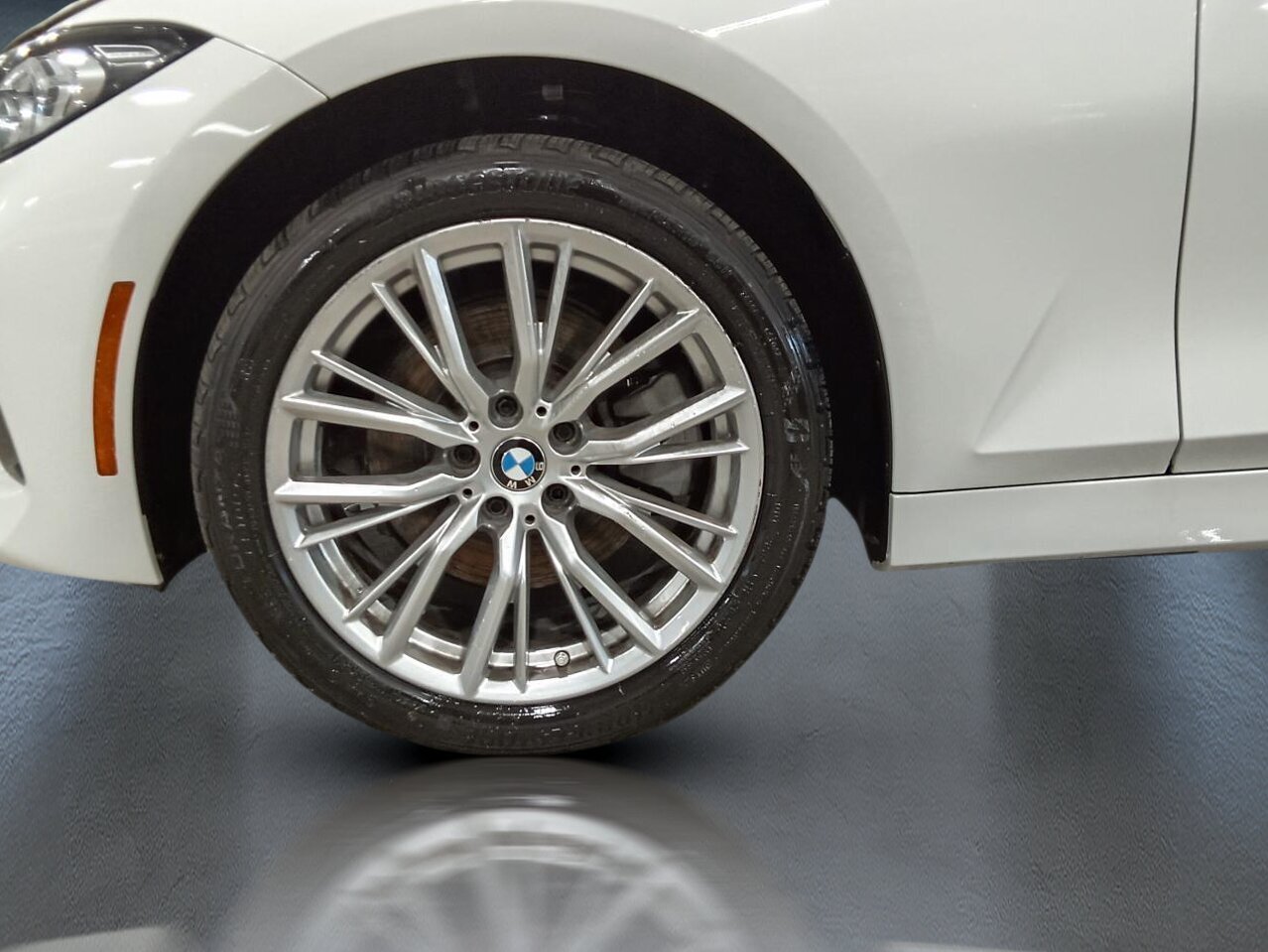 2023 BMW 330i - Image 6