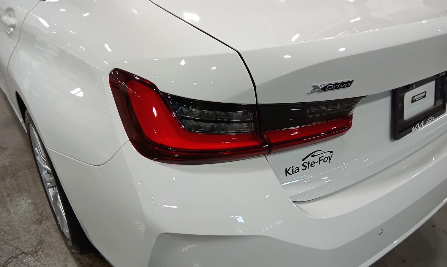 2023 BMW 330i - Image 12