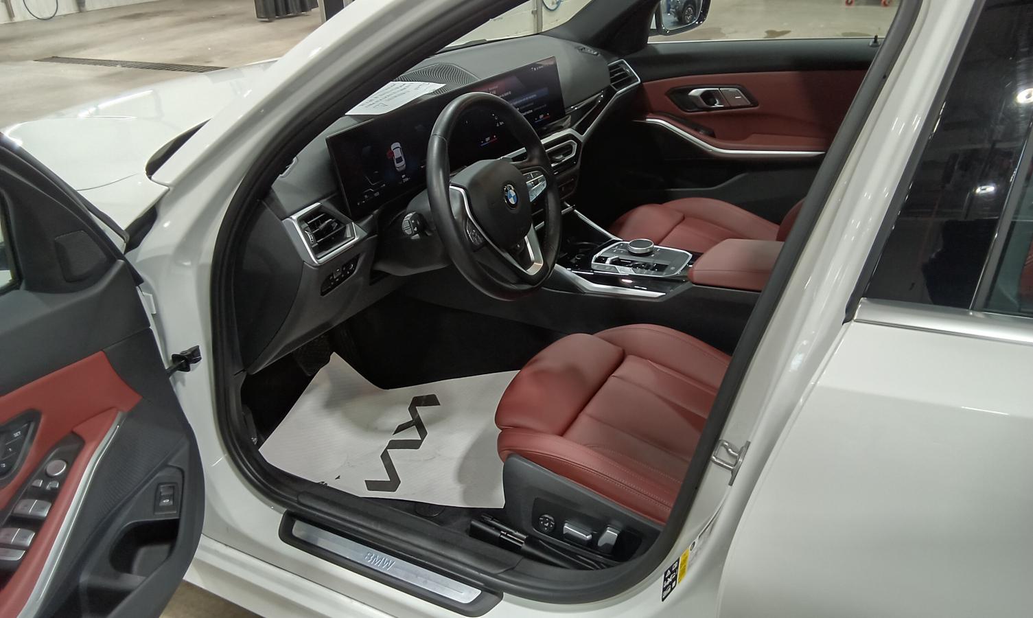 2023 BMW 330i - Image 14