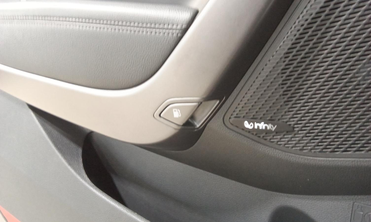 2015 Hyundai Santa Fe Sport - Image 26