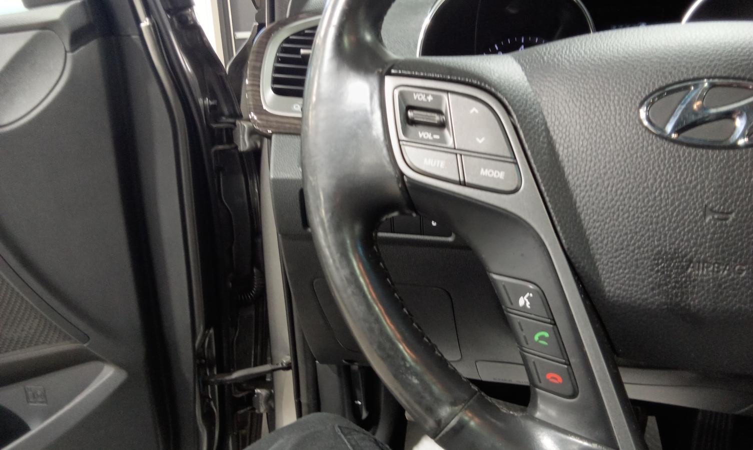 2015 Hyundai Santa Fe Sport - Image 32