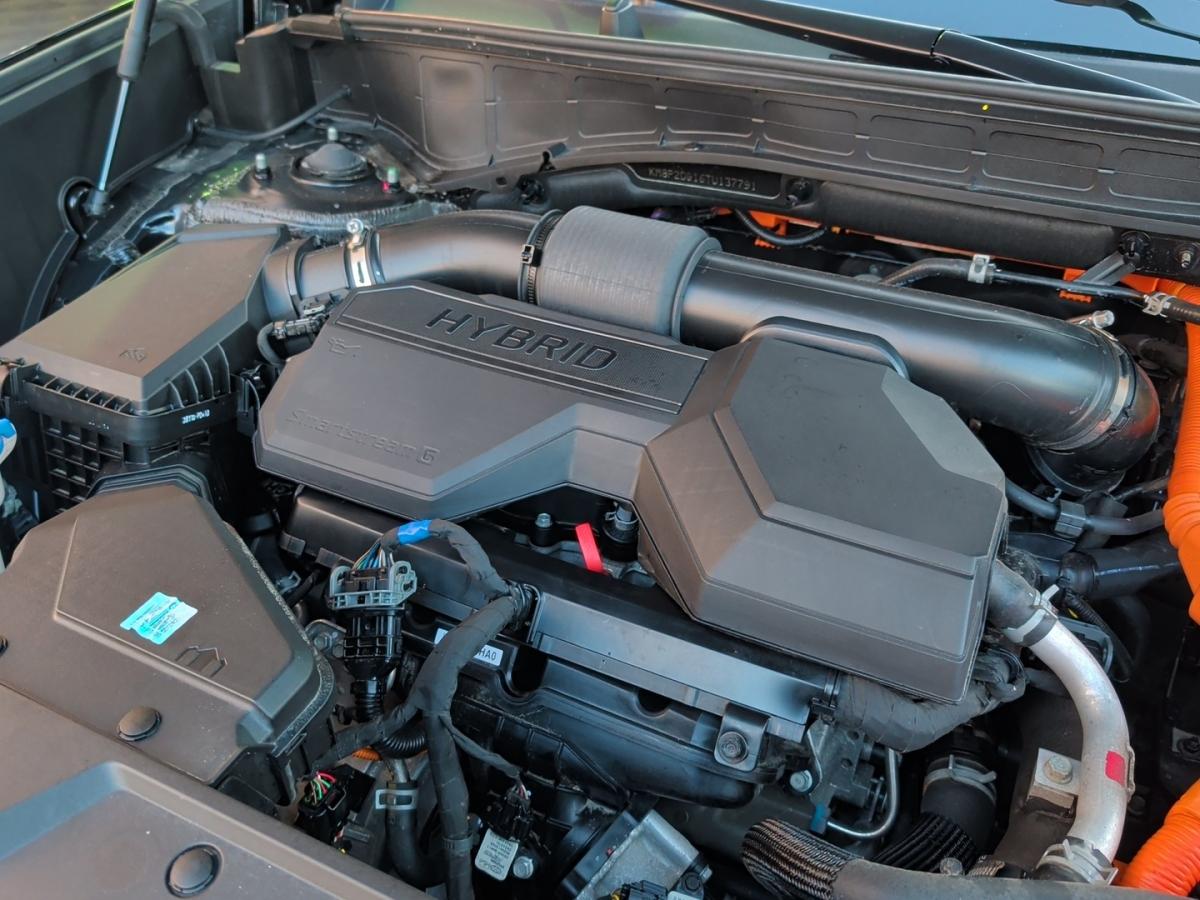 2026 Hyundai Santa Fe Hybrid - Image 7