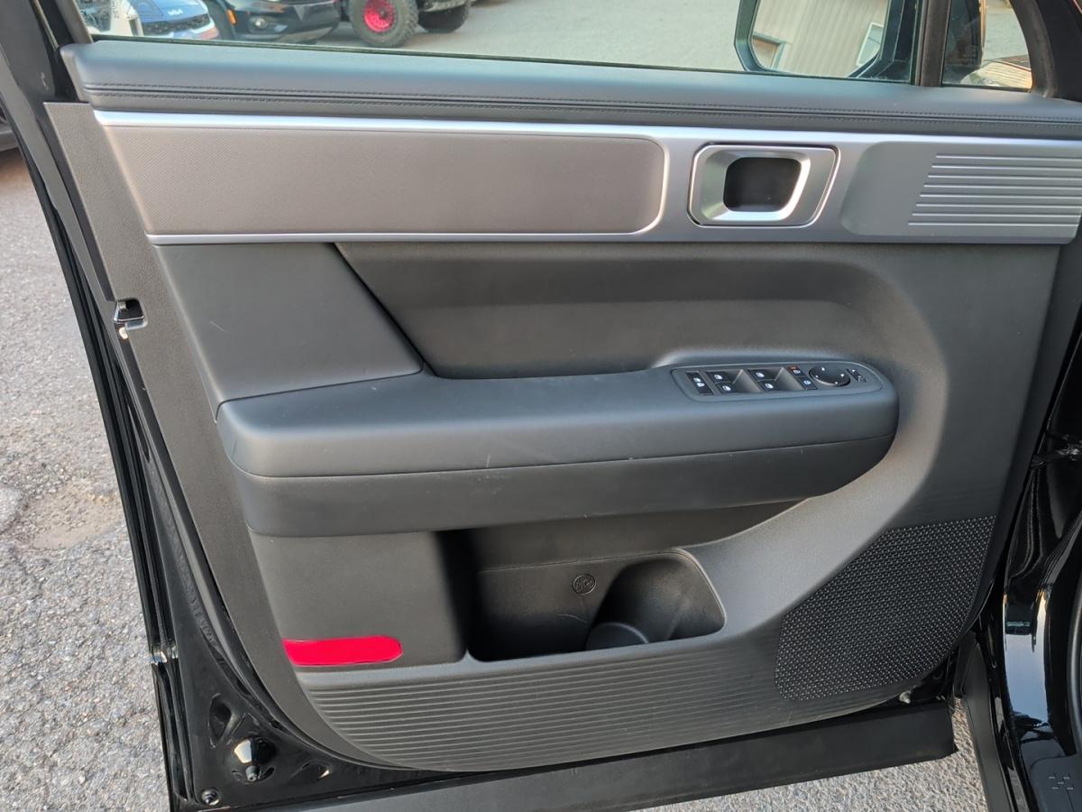 2026 Hyundai Santa Fe Hybrid - Image 17
