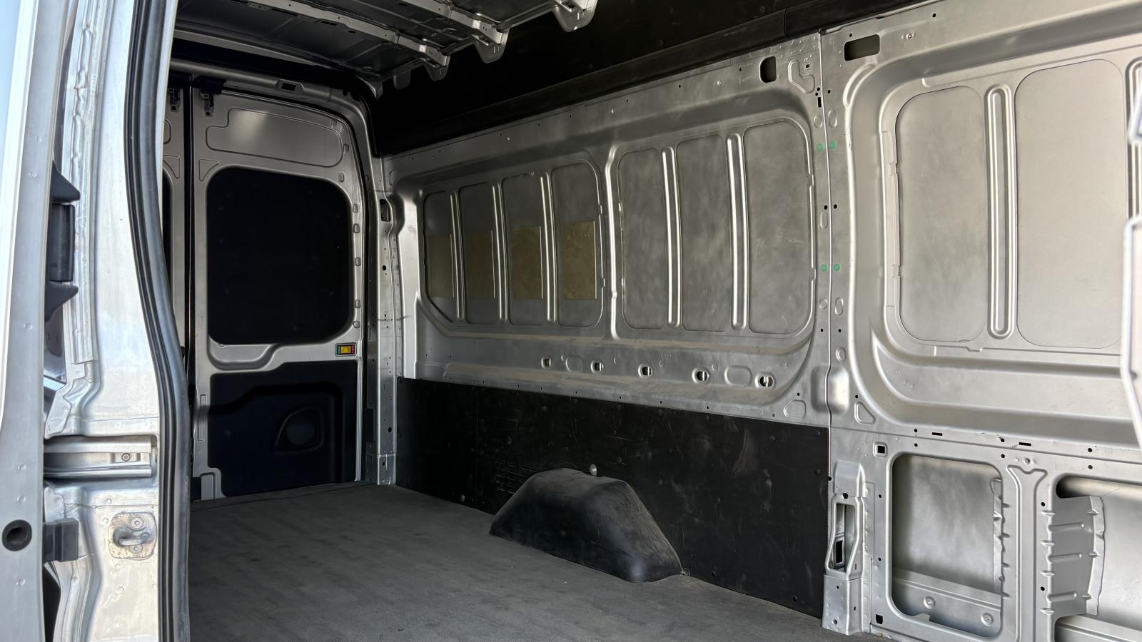 2024 Ford Transit - Image 23