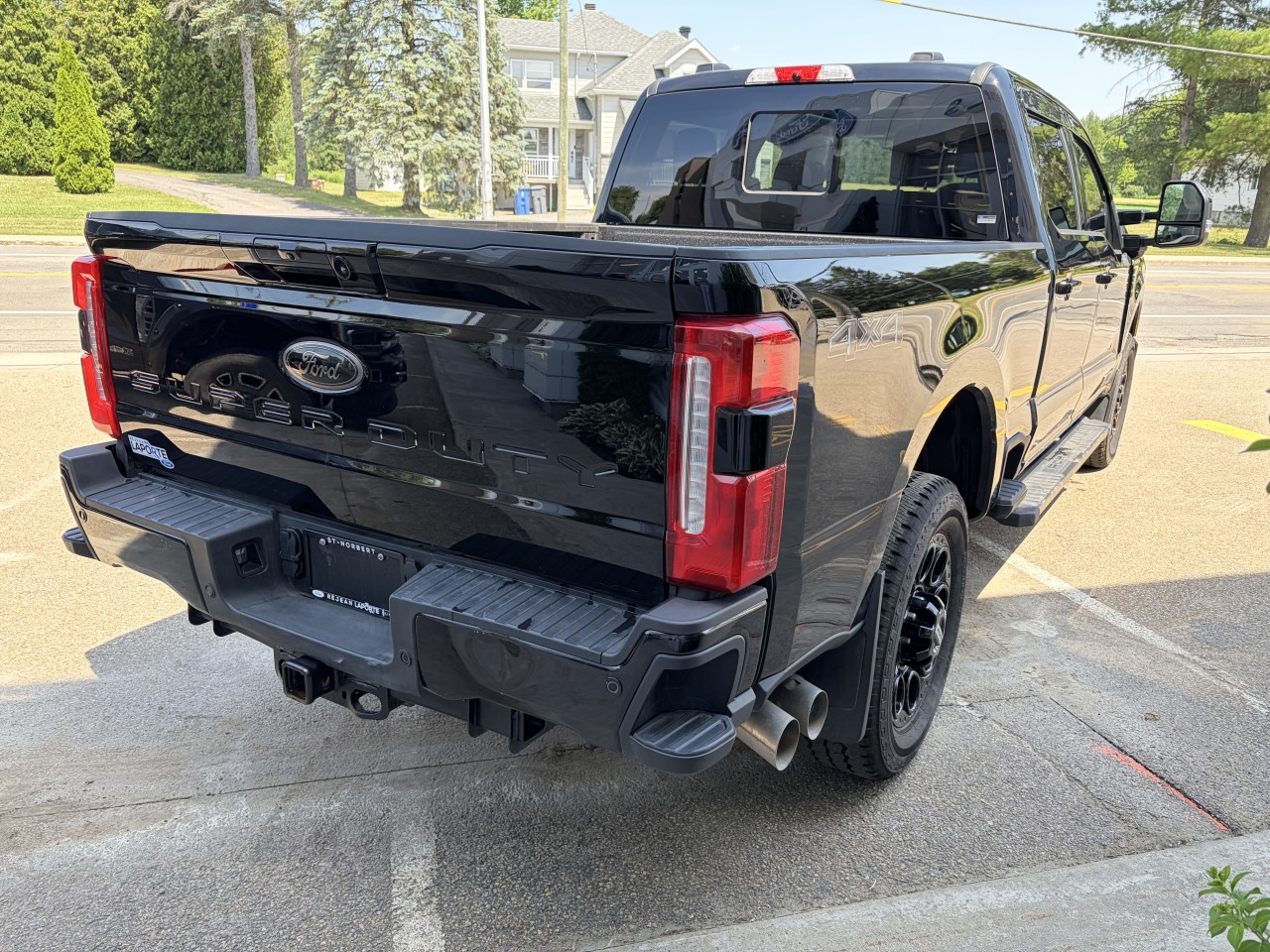 2025 Ford F-250 Super Duty - Image 4