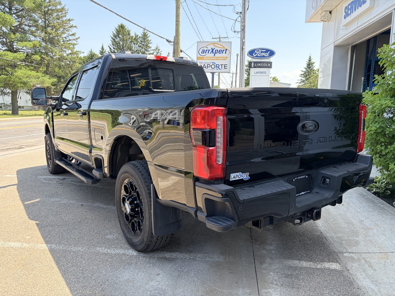 2025 Ford F-250 Super Duty - Image 6
