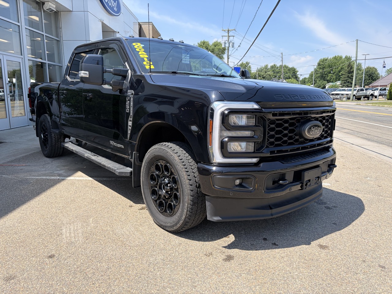 2025 Ford F-250 Super Duty - Image 8