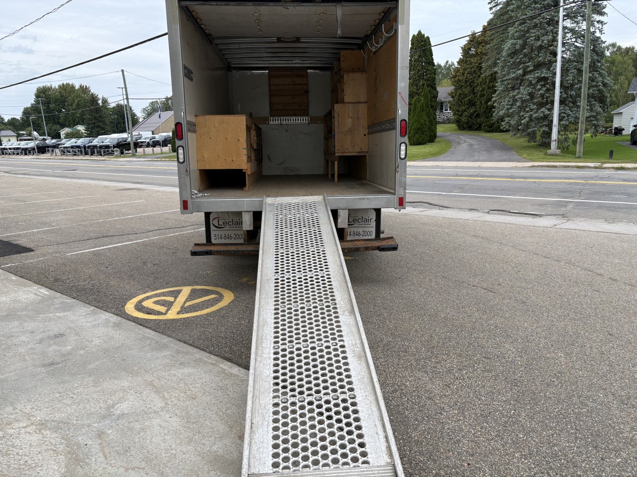 2014 Ford E350 CUTTAWAY 16 PI. - Image 5