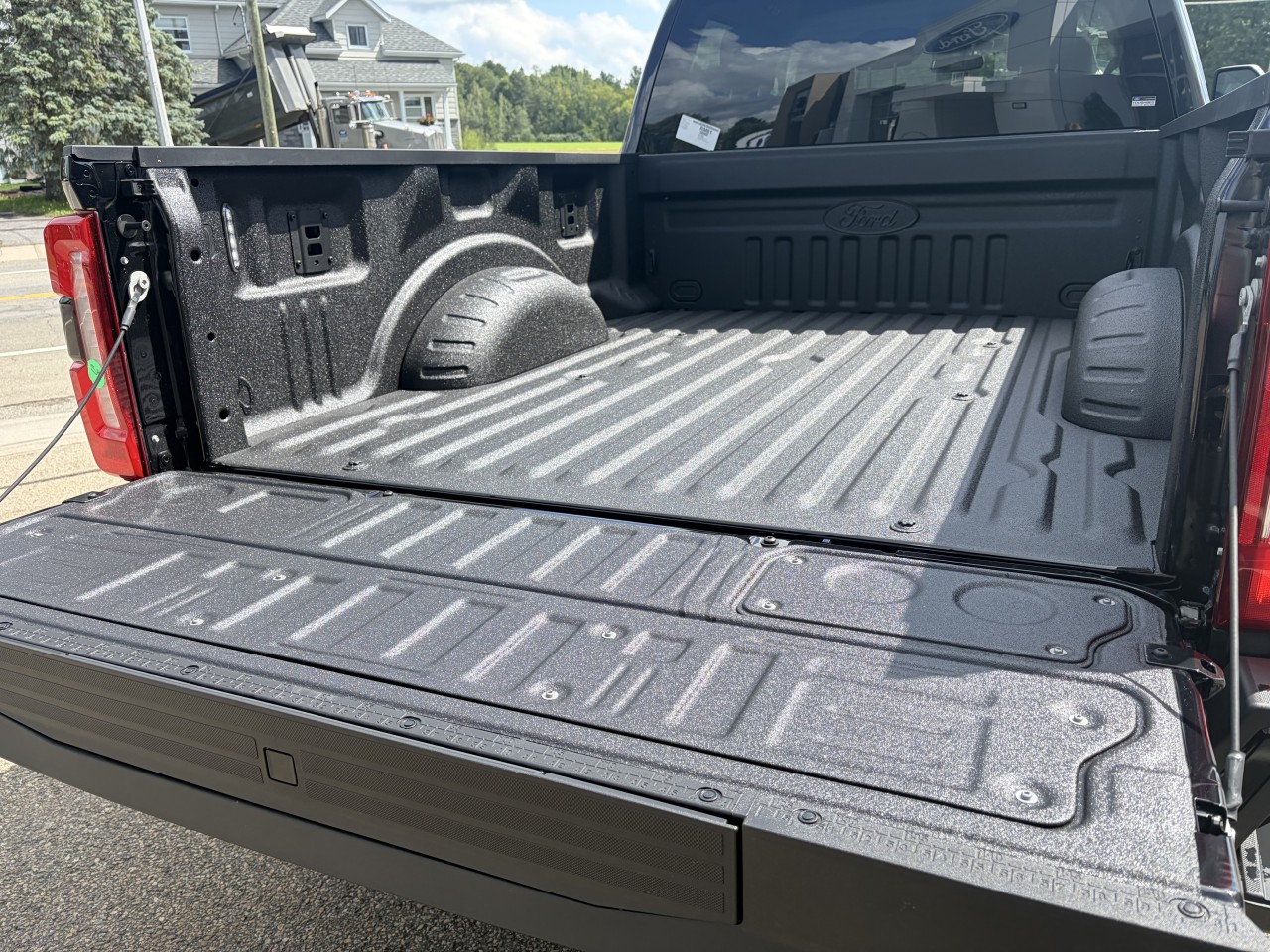 2026 Ford F-250 Super Duty - Image 4