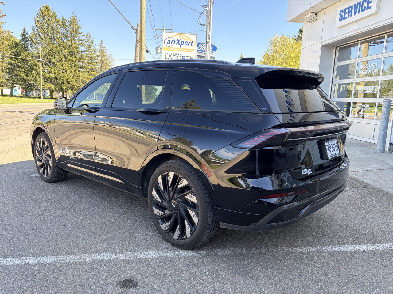 2025 Lincoln Nautilus - Image 3