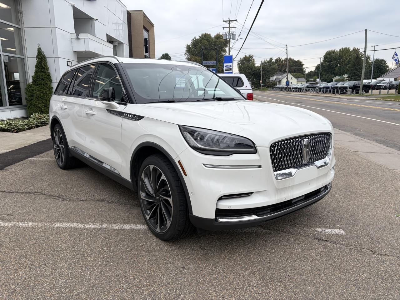 2023 Lincoln Aviator - Image 5