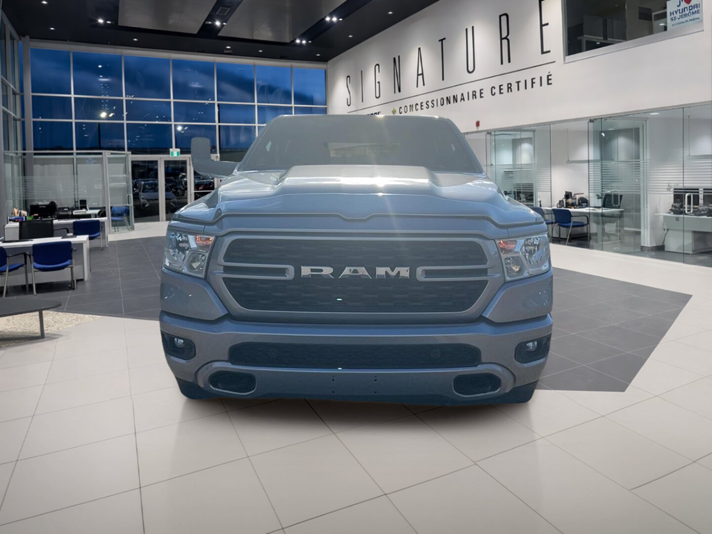 2024 RAM 1500 - Image 2