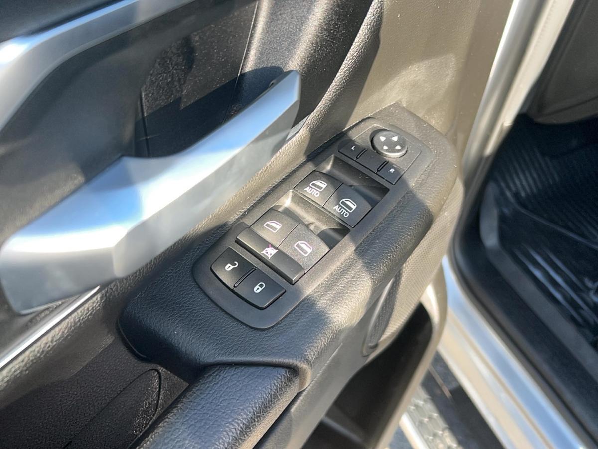 2024 RAM 1500 - Image 15