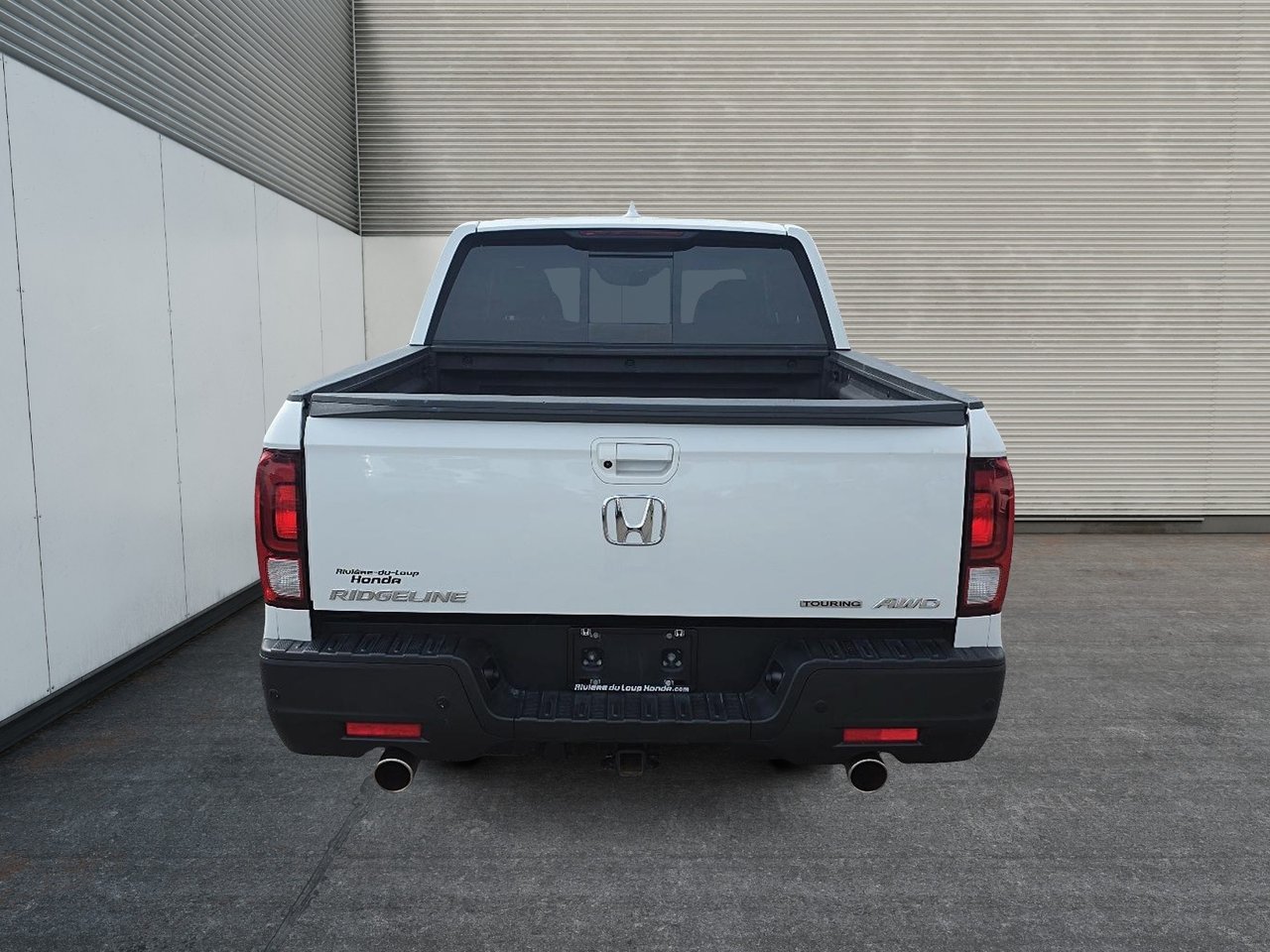 2023 Honda Ridgeline - Image 3