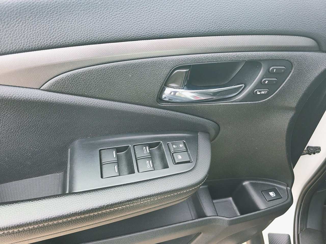 2023 Honda Ridgeline - Image 9