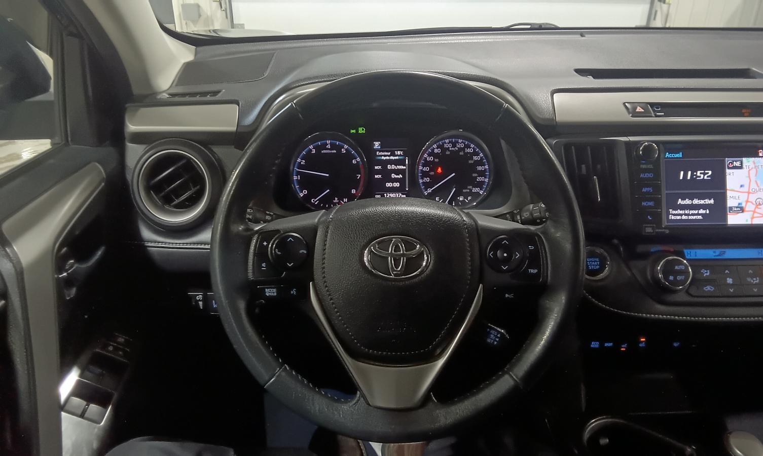 2018 Toyota RAV4 - Image 20