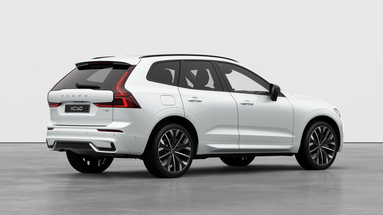 2027 Volvo XC60 Plug-in hybrid - Image 4