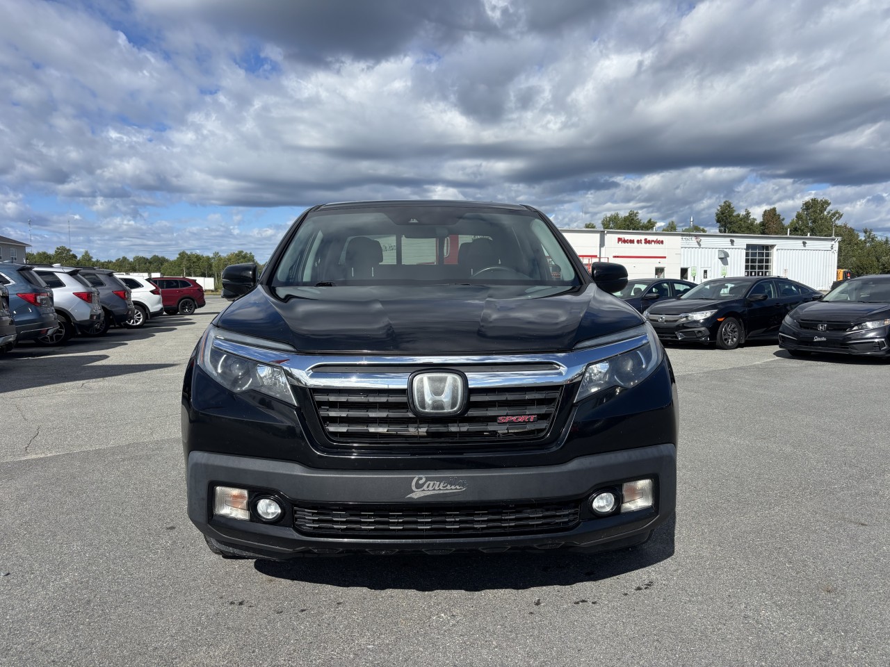 2019 Honda Ridgeline - Image 2