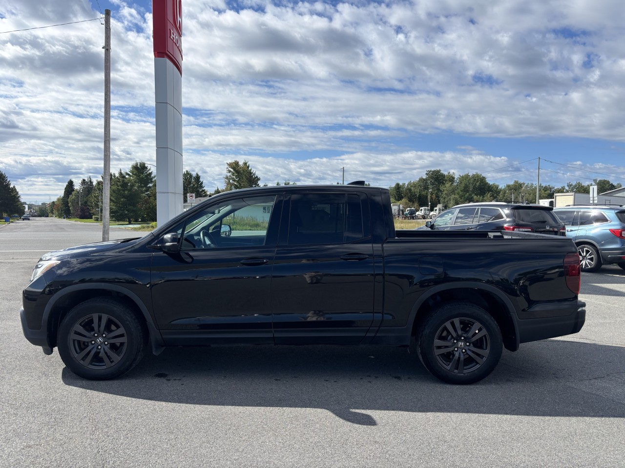 2019 Honda Ridgeline - Image 8