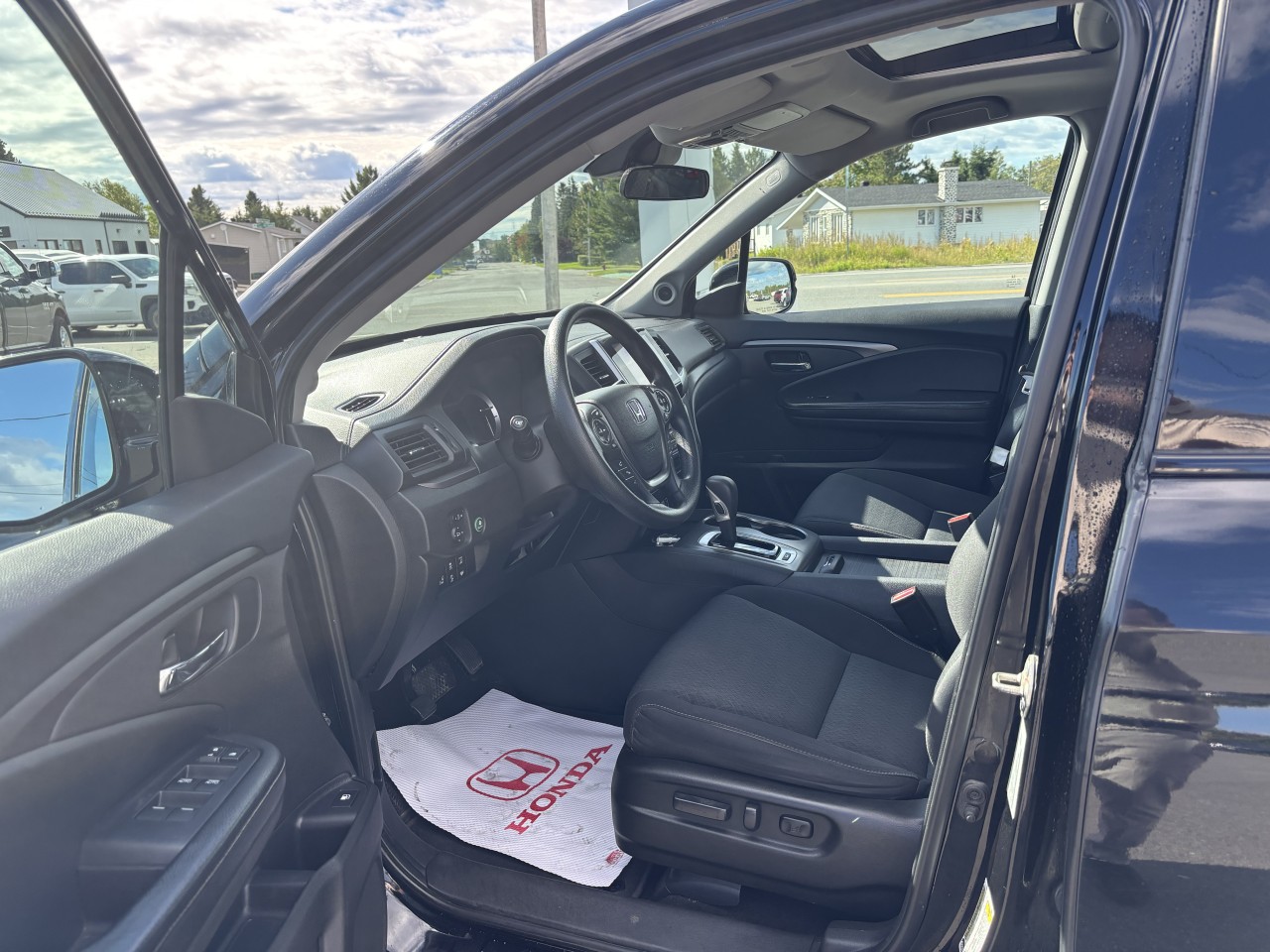 2019 Honda Ridgeline - Image 9