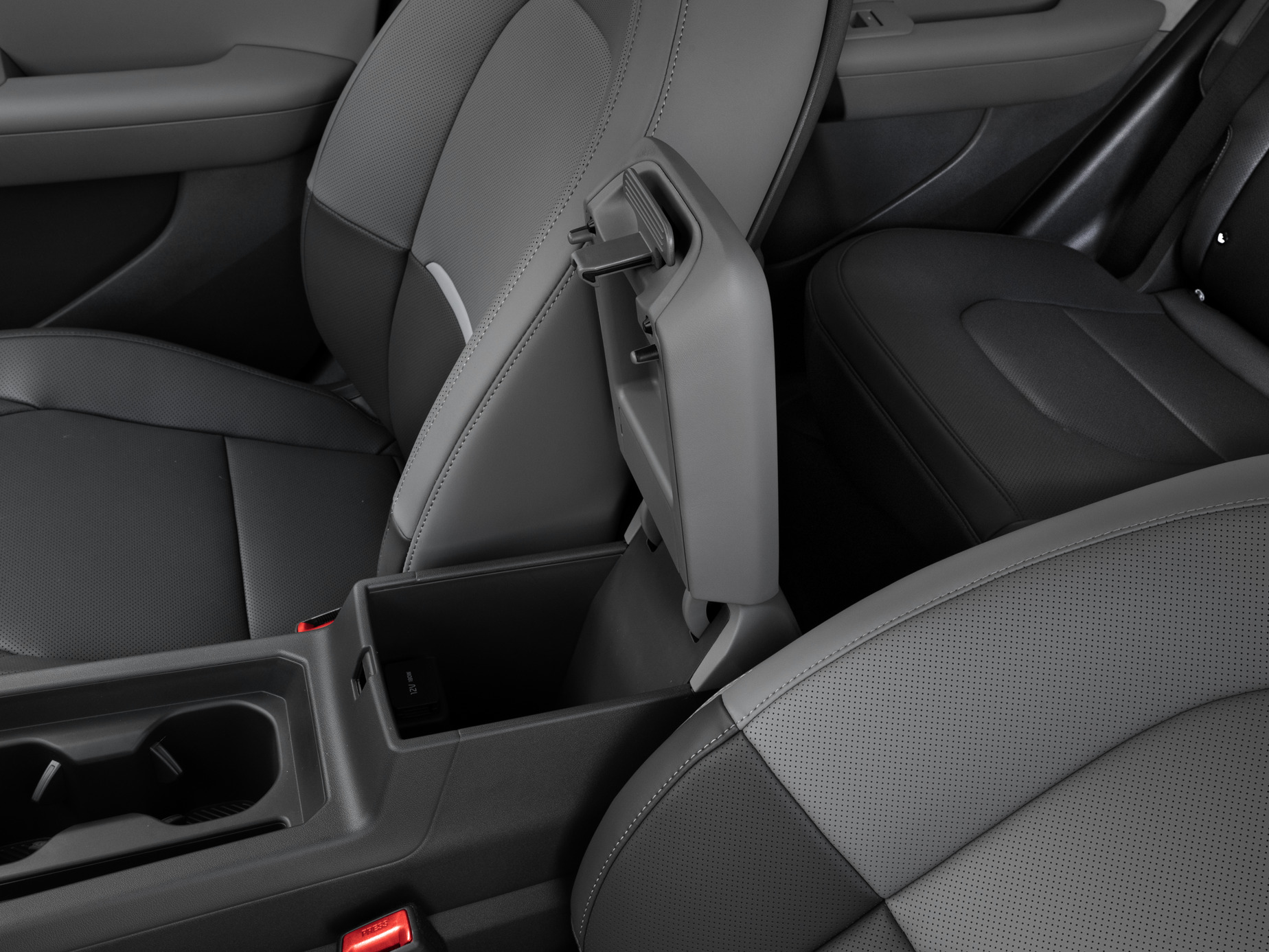 2027 Kia Seltos - Image 10