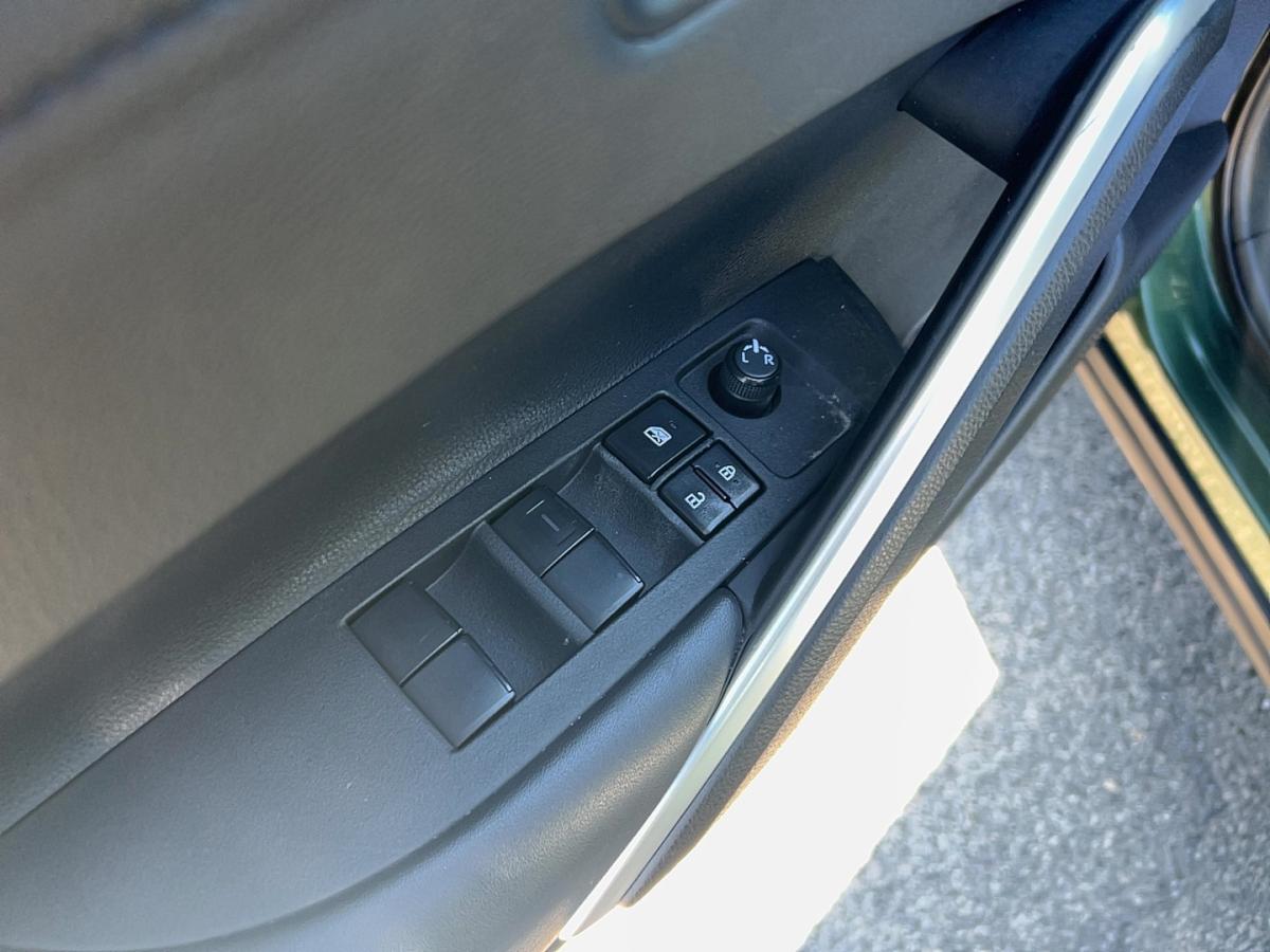 2022 Toyota Corolla Cross - Image 15