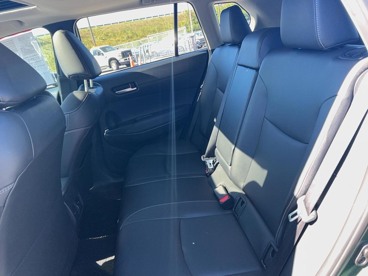 2022 Toyota Corolla Cross - Image 16