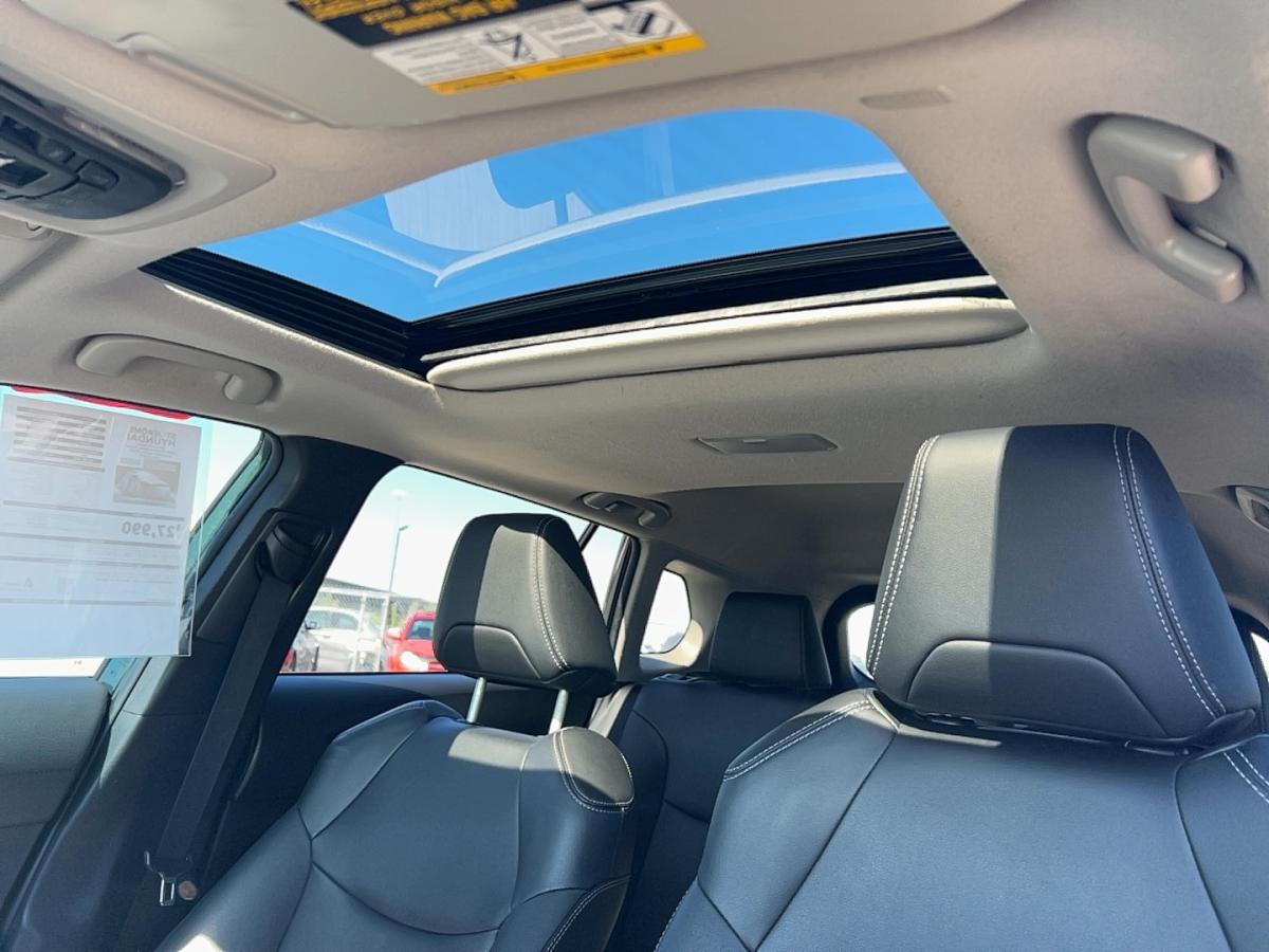 2022 Toyota Corolla Cross - Image 30