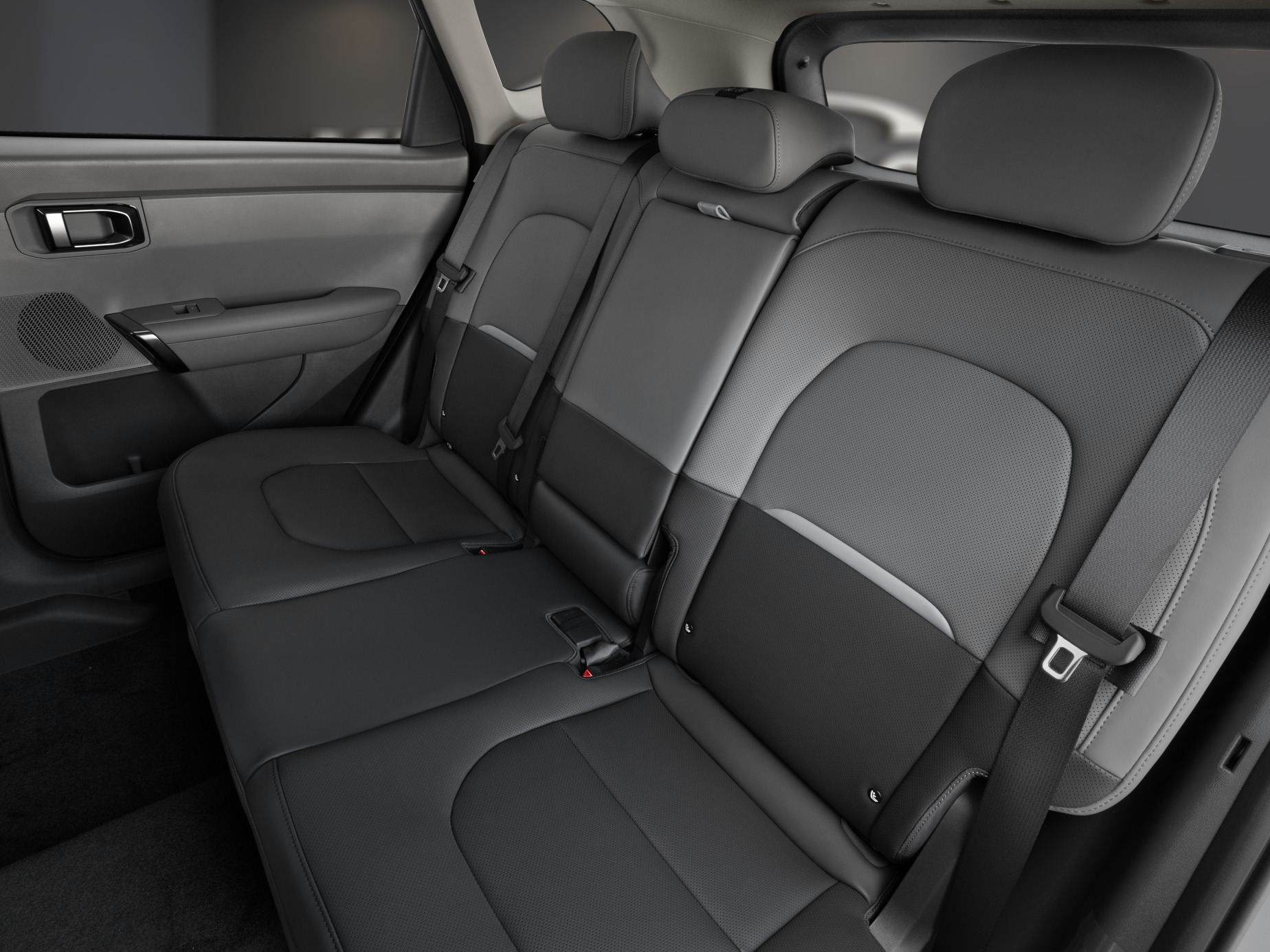2027 Kia Seltos - Image 9