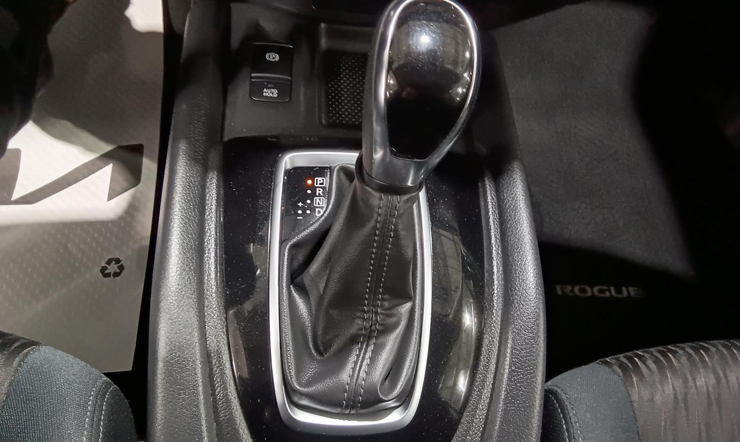 2019 Nissan Rogue - Image 19