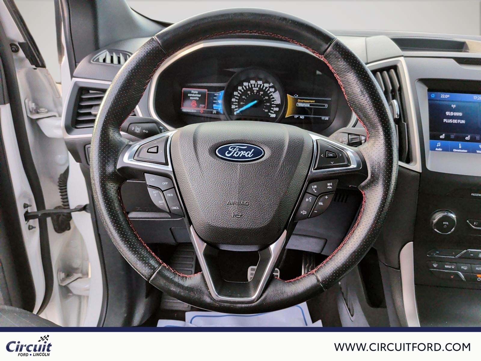 2020 Ford Edge - Image 13